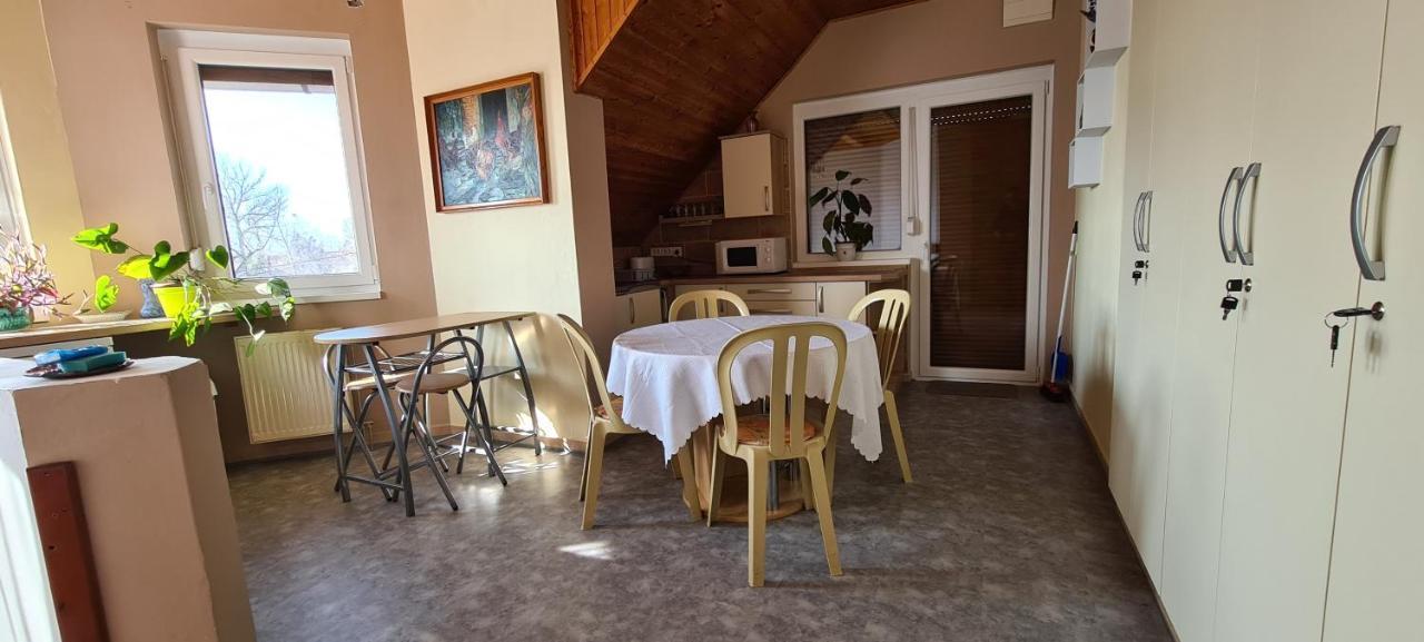Hajas Familia Kiado Szobak Balatonmáriafürdő Εξωτερικό φωτογραφία